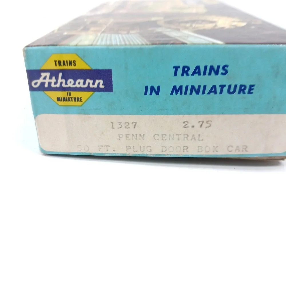 Athearn HO Scale Pennsylvania Railroad 50 Ft Plug Door Boxcar 74002 Brown PRR